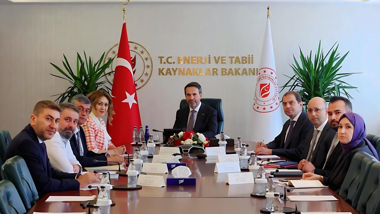 Kahramanmaraş Sanayisine Enerji Dopingi! Bakan Bayraktar’a Güneş Enerjisi Talepleri İletildi