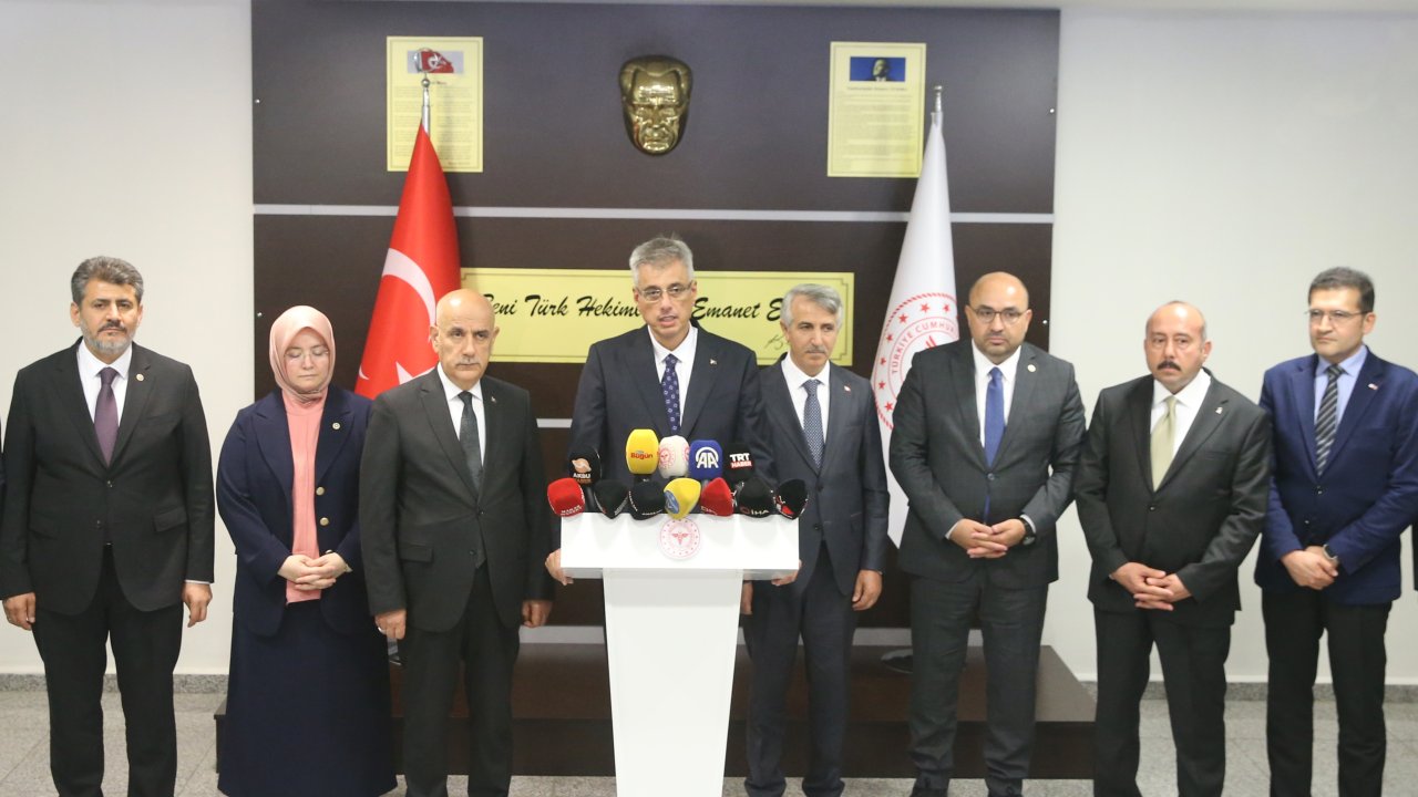 Bakan Memişoğlu, Kahramanmaraş’taki 5 hastane için yıl sonunu işaret etti!