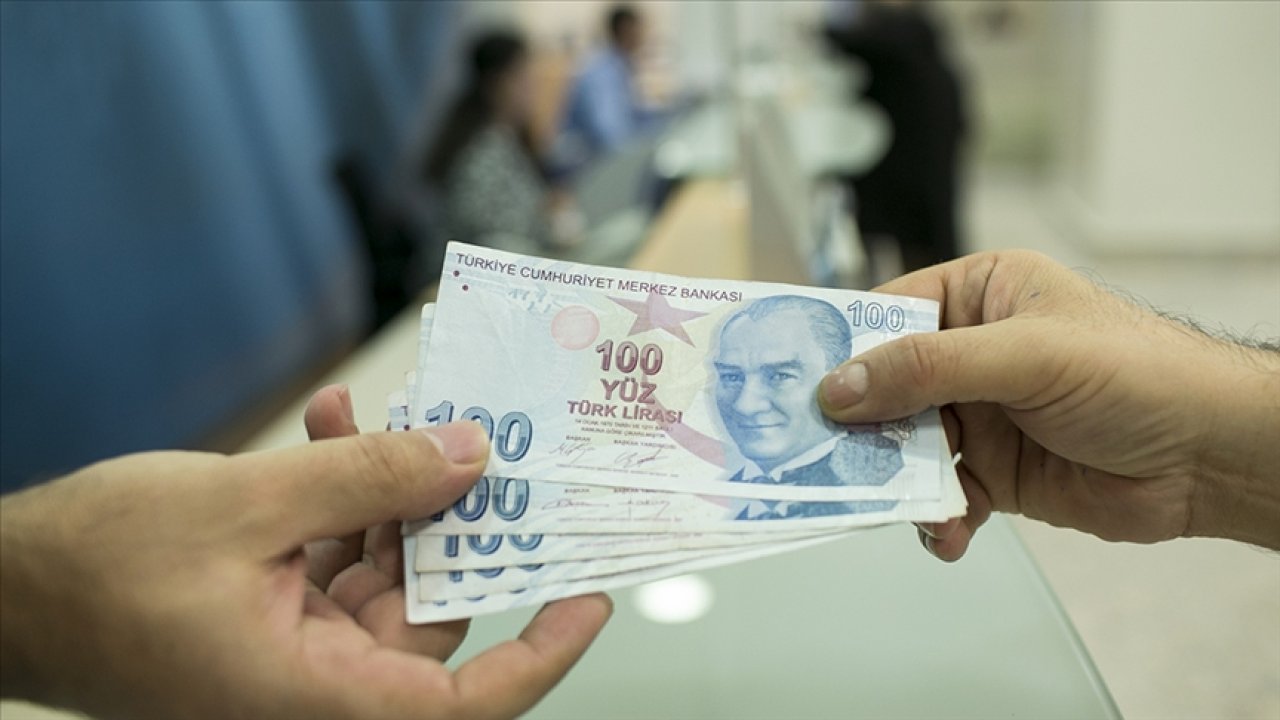 SGK emeklilerin zam farkı alacağı tarihi açıkladı!