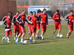 Kayserispor Üç Puan Arıyor