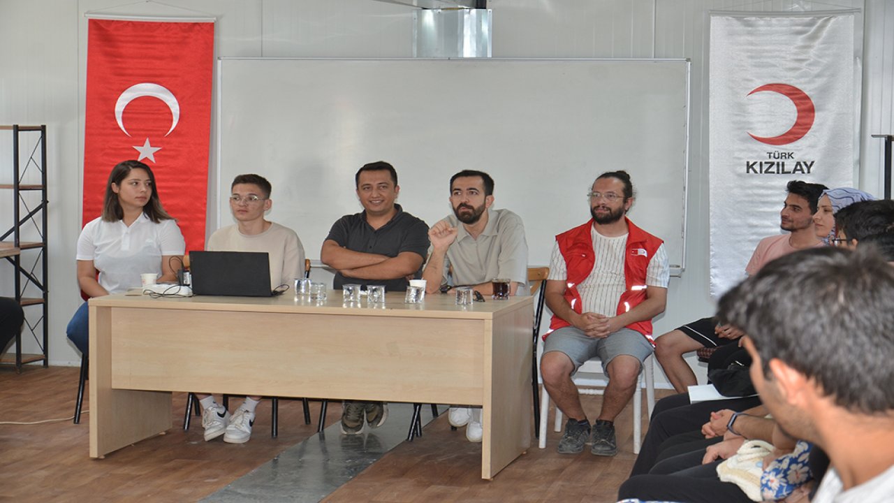 Kızılaydan Kahramanmaraş’ta öğrencilere tercih danışmanlığı!