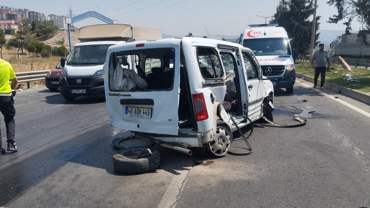 Kahramanmaraş-Kayseri Yolunda ortalık savaş alanına döndü! 5 Yaralı var!