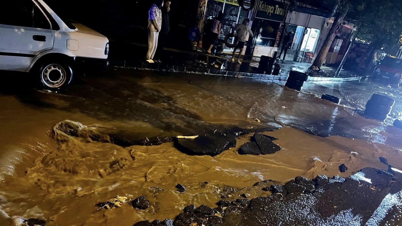 Kahramanmaraş’ı sel aldı!
