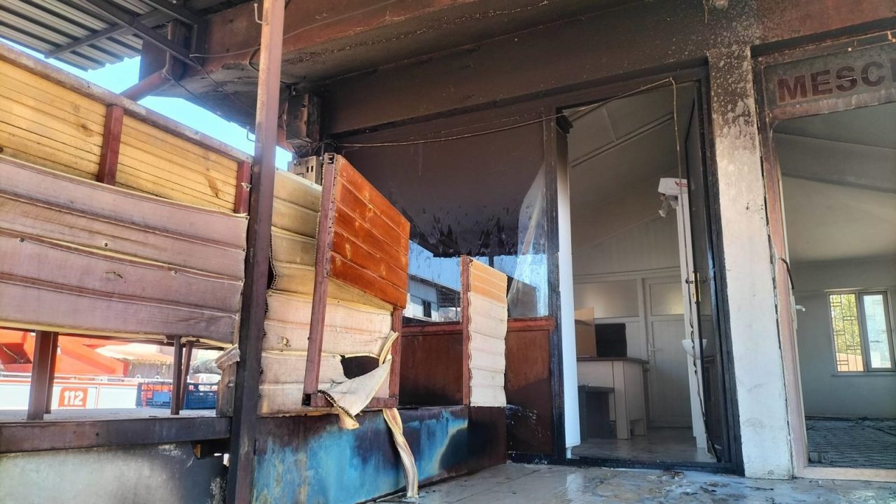 Kahramanmaraş’ta yangın! İş yeri ve araç kül oldu!