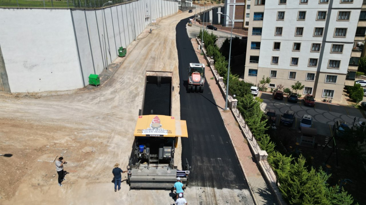 Onikişubat’ta asfalt seferberliği tüm hızıyla sürüyor