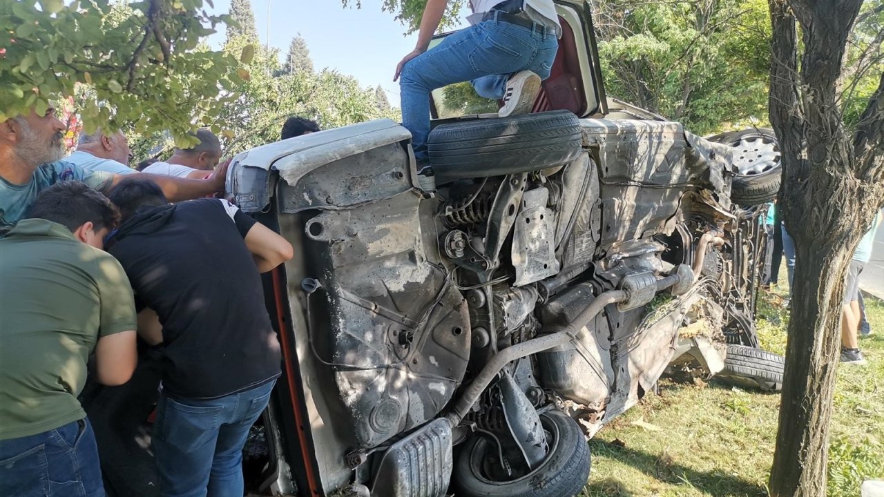Kahramanmaraş'ta Trafik Kazası: 1 can kaybı, 2 Yaralı var!