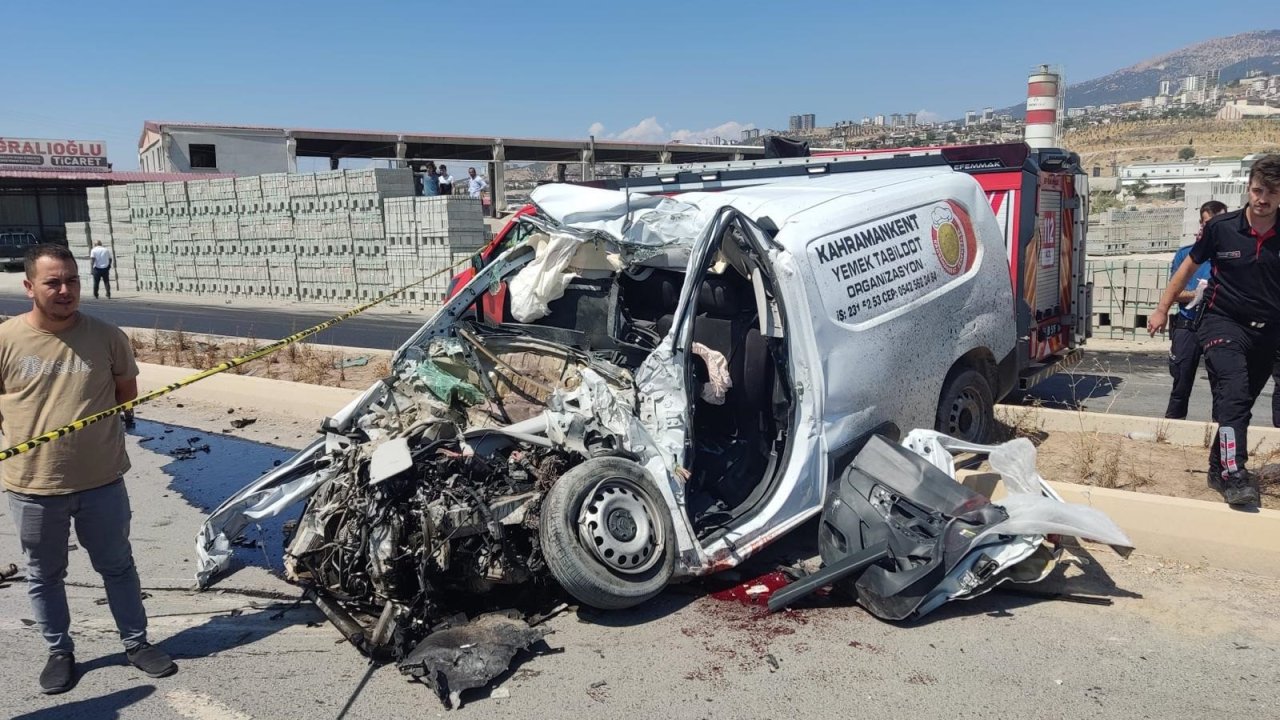 Kahramanmaraş’ta korkunç kaza! Sürücü olay yerinde can verdi!