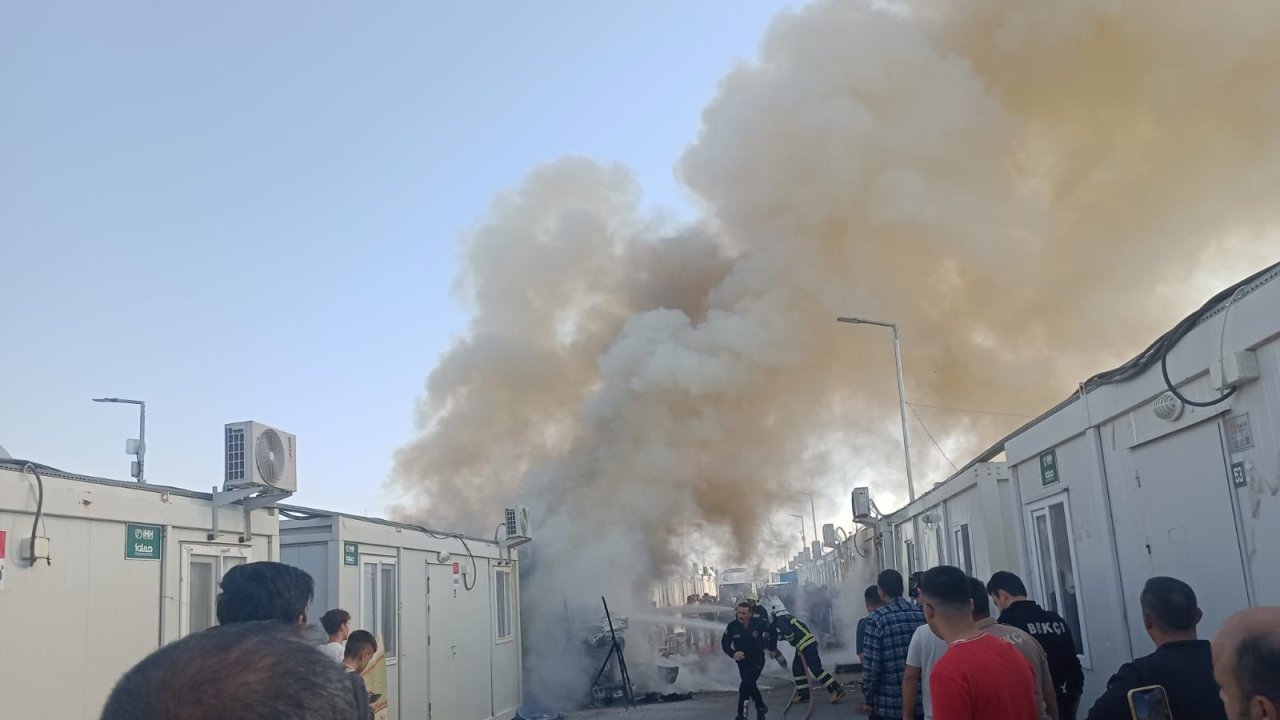 Elbistan’da konteyner yangını büyük paniğe neden oldu!