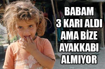 Polis amcalarından hediye ayakkabı