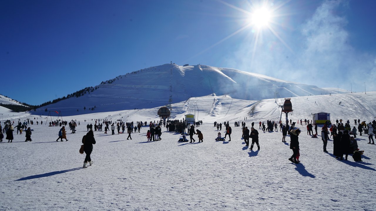 Kahramanmaraş'ta Yedikuyular, Ziyaretçi Akınına Uğradı!