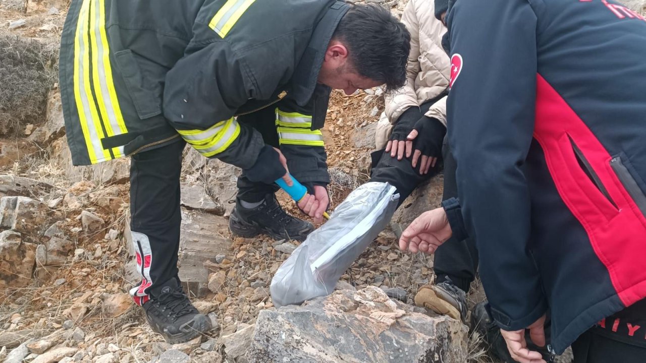 Kahramanmaraş’ta kayalıklara düşen genç yaralandı!
