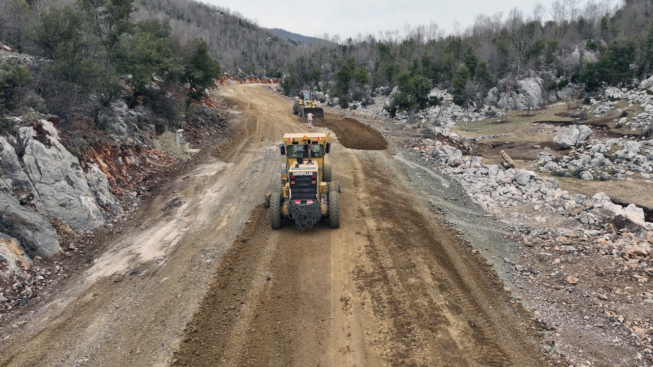 Andırın Kırsalında 10 Mahallenin Ulaşımı Güçleniyor!