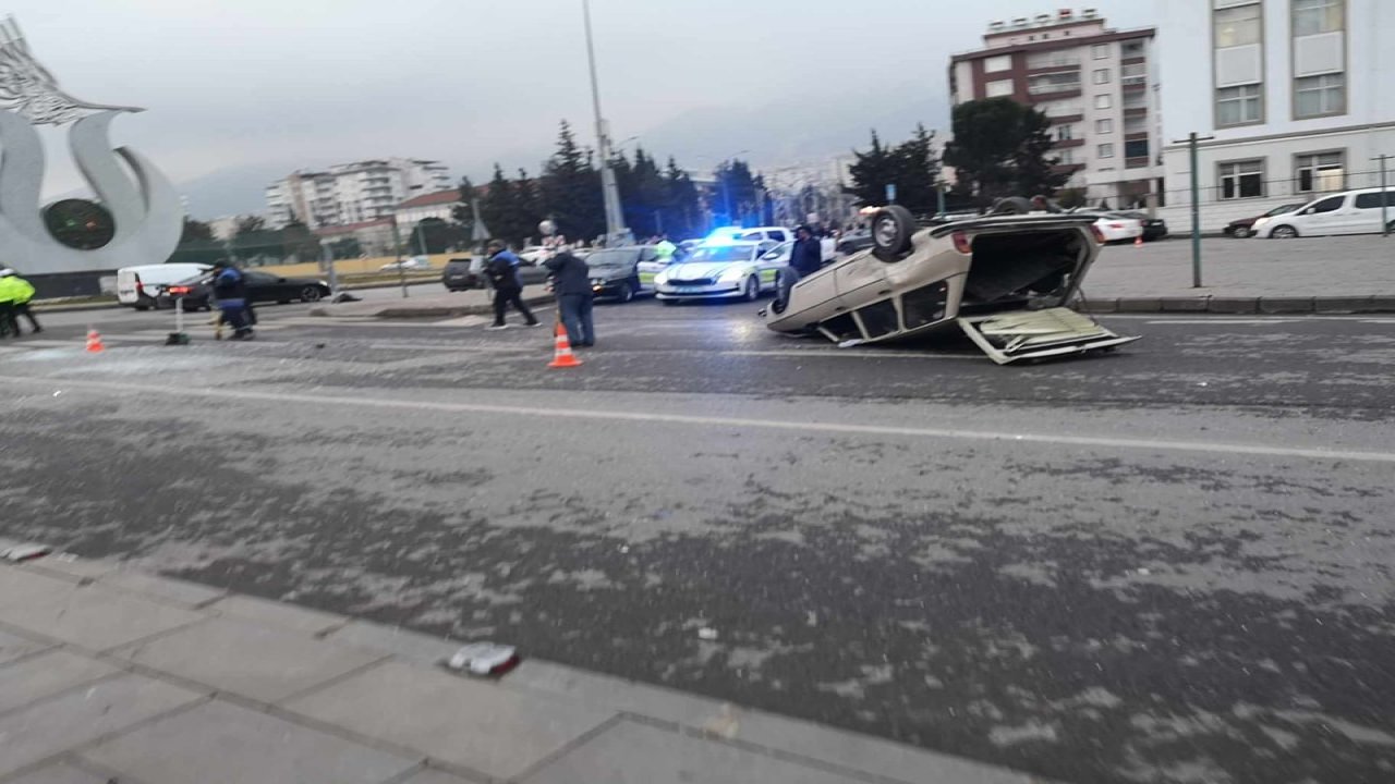 Kahramanmaraş’ta Art Arda Kazalar: Sürücüler Yaralandı!