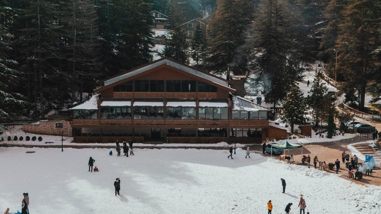 Kahramanmaraş’ın Kış Cenneti Başkonuş Yaylası’nda Kızak Keyfi Başladı!