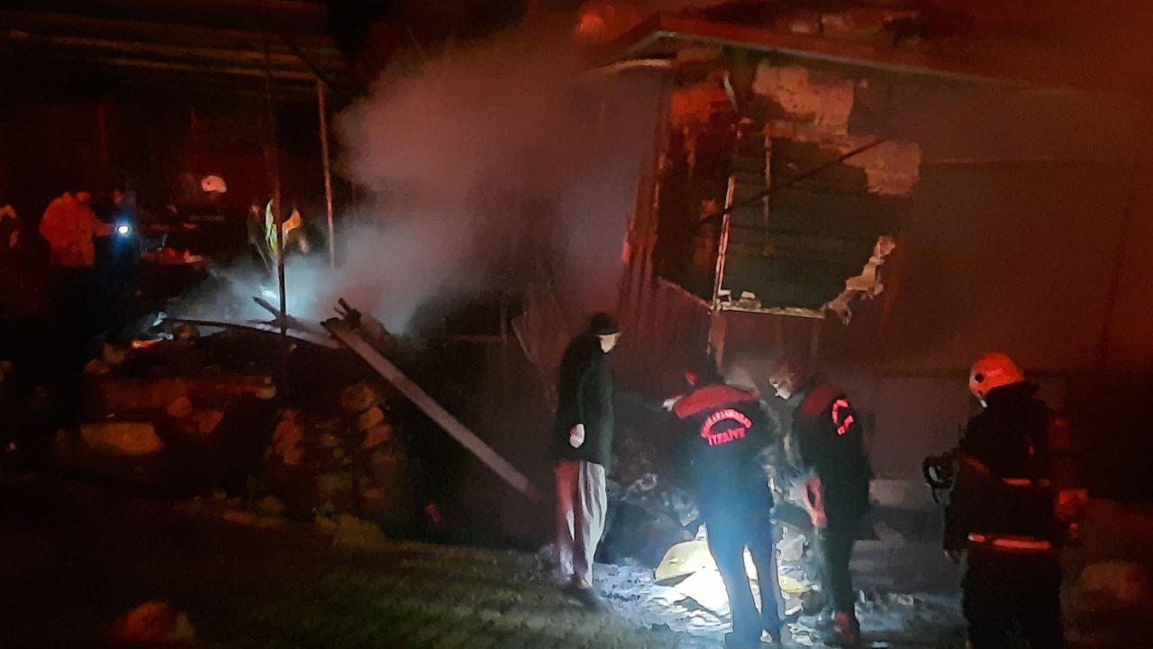 Kahramanmaraş’ta Gece Yarısı Korkutan Yangın! Belediye Başkan Yardımcısının Babası Hayatını Kaybetti