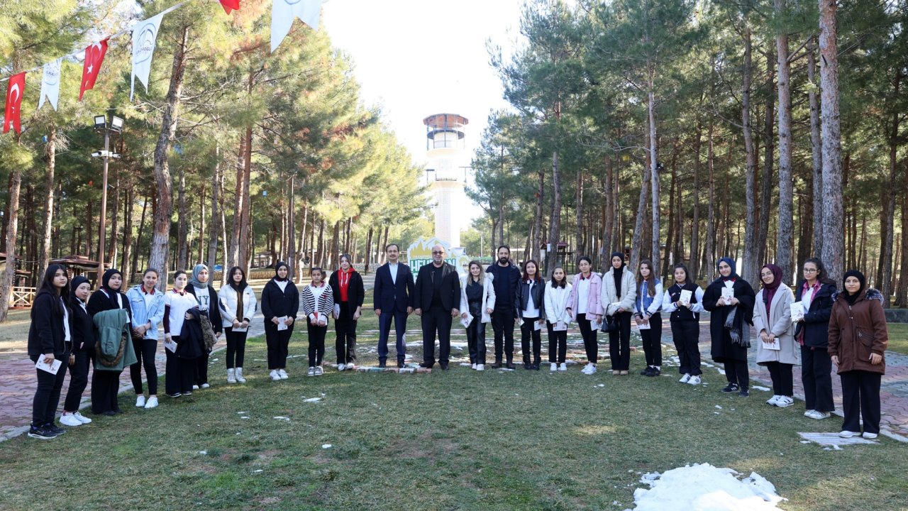 Dulkadiroğlu Belediye Başkanı Akpınar, öğrencilerle buluştu!