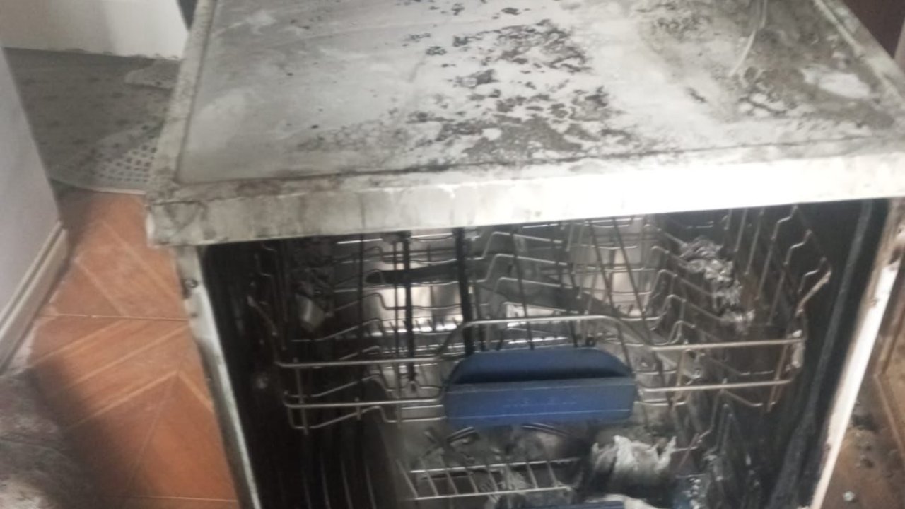 Kahramanmaraş’ta bulaşık makinesi az kalsın ev yakıyordu!