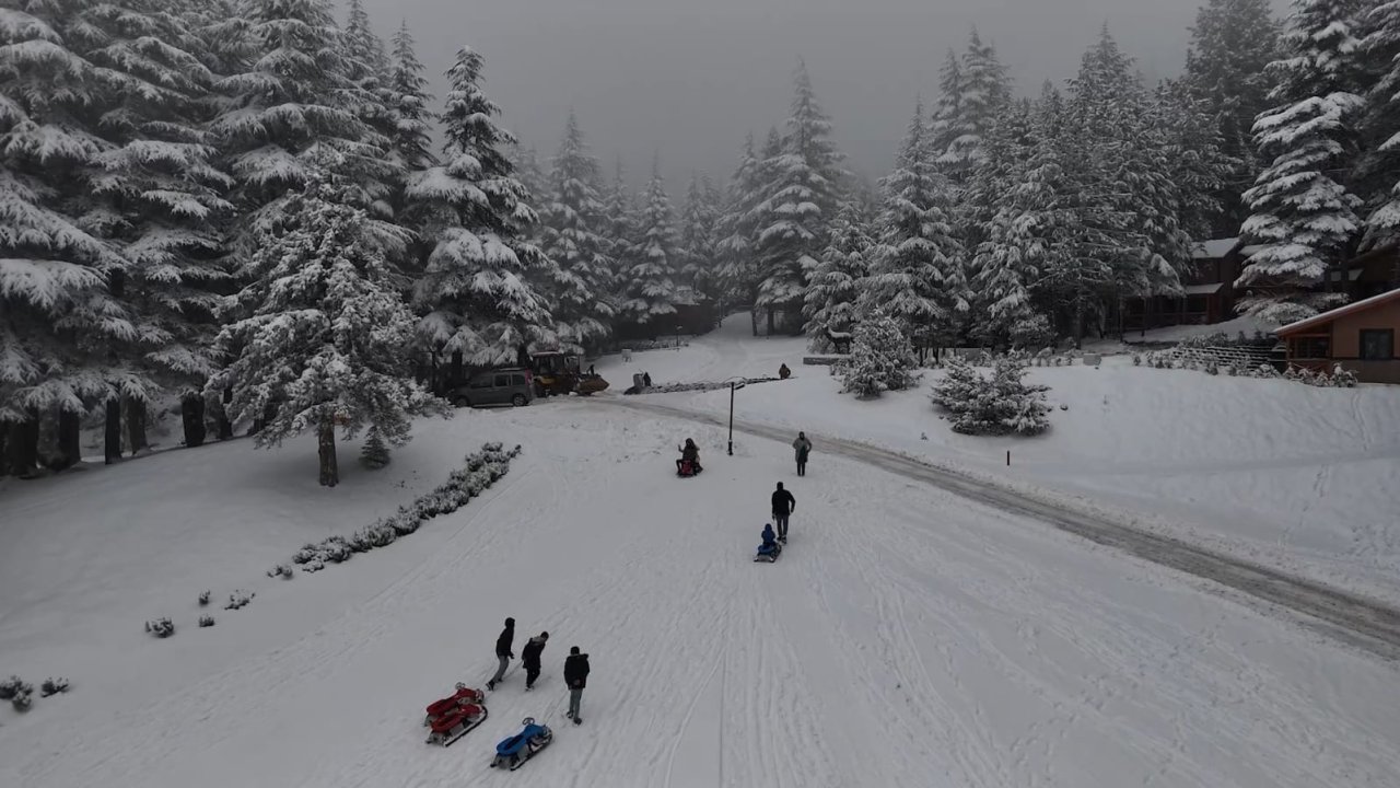 Kahramanmaraş’ta kar ve sis kartpostallık manzara oluşturdu!