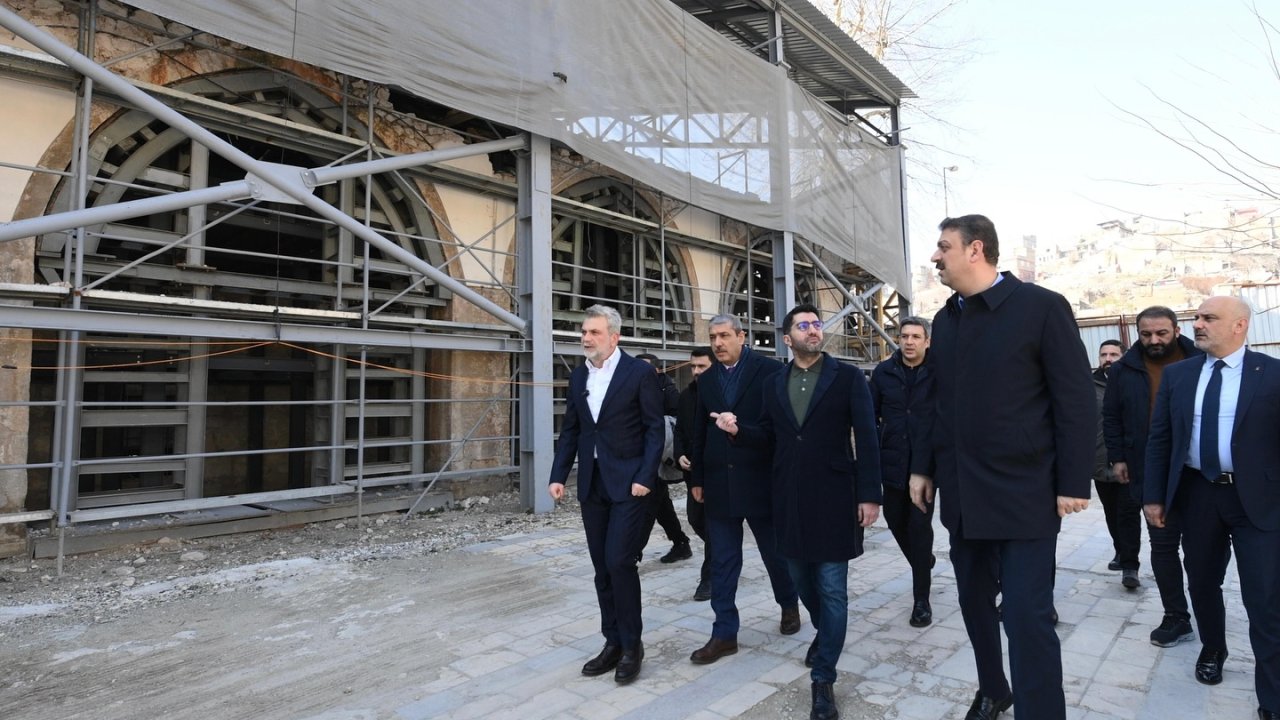 Vakıflar Genel Müdürü Aksu, Kahramanmaraş'ta Depremden Etkilenen Vakıf Eserlerini İnceledi