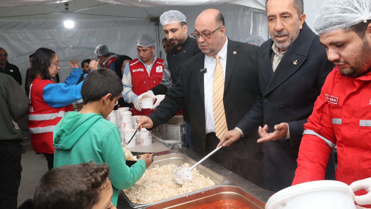 Başkan Akpınar, İftar Çadırında Vatandaşlarla Buluştu!