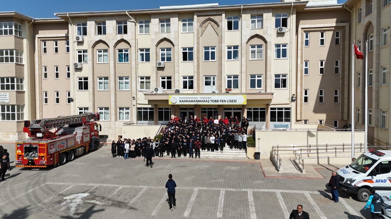 Kahramanmaraş'ta Deprem Haftası Etkinlikleri Kapsamında Gerçekçi Tatbikat!