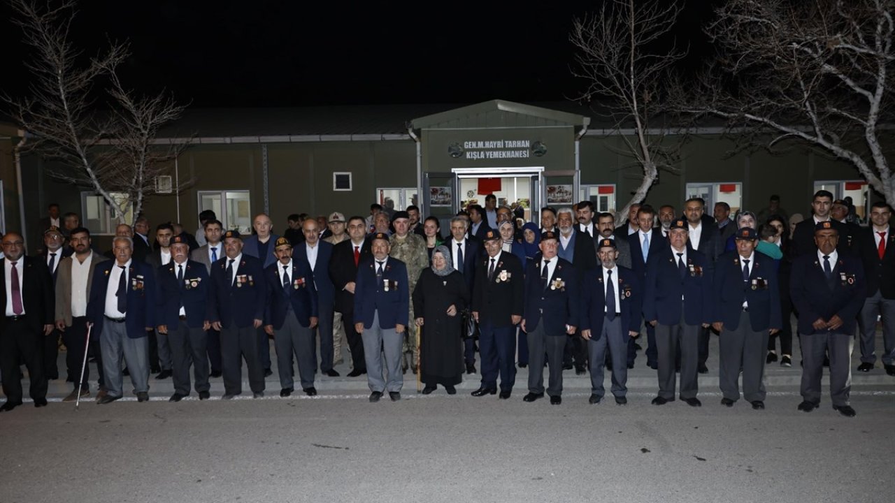 Kahramanmaraş Valisi Ünlüer şehit aileleri ve gazilerle iftar yaptı!