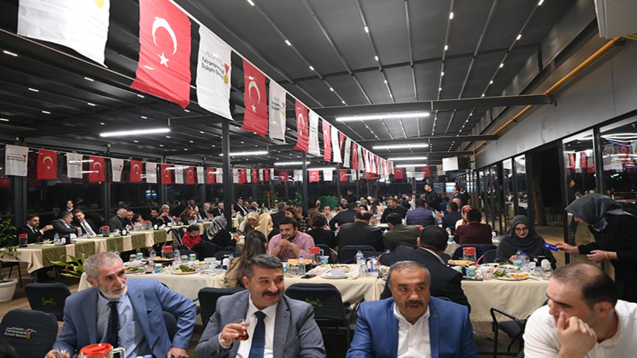 Büyükşehir Belediyesi Meclisi İftarda Bir Araya Geldi