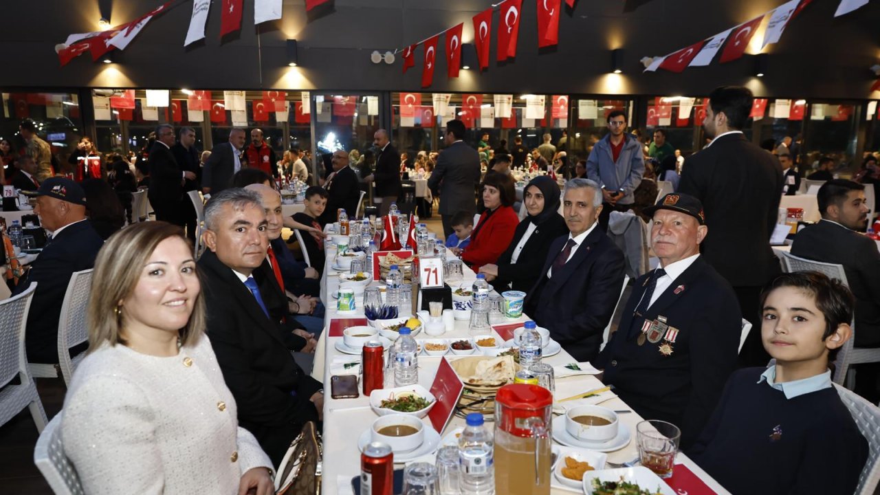 Vali Ünlüer, Gaziler ve Aileleriyle İftar Yaptı!