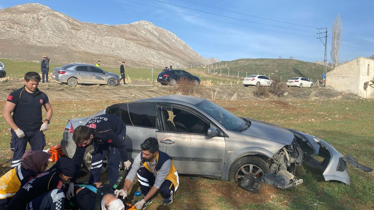 Elbistan’dan Ekinözü’ne Giden Öğretmenlerin Aracı Takla Attı!