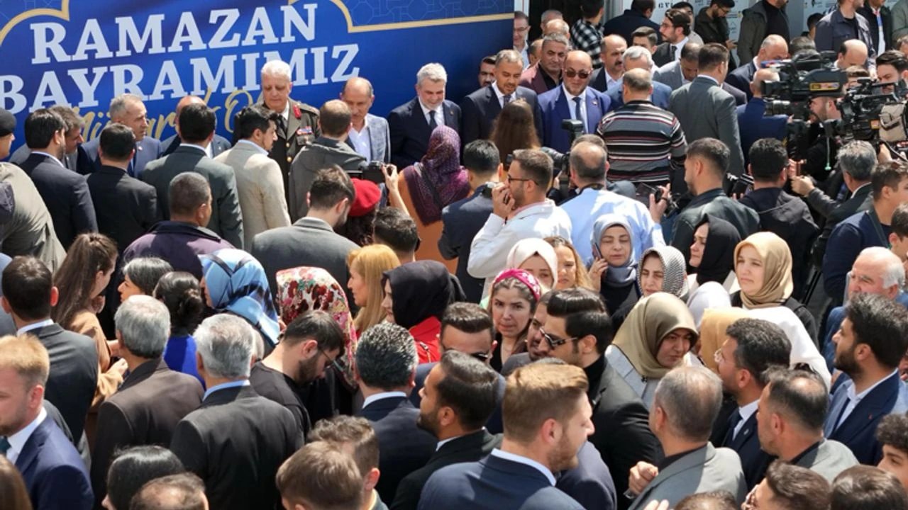 Kahramanmaraş Valiliği'nden Bayramlaşma Daveti!