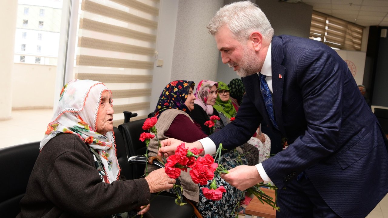 Başkan Görgel’den huzurevine ziyaret!
