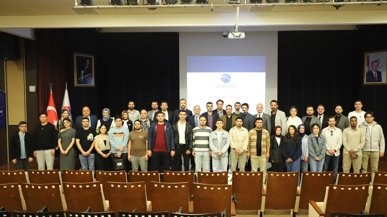 AKEDAŞ Elektrik Dağıtım A.Ş.  KSÜ Mühendislik Mimarlık Fakültesi Öğrencileriyle Kariyer Buluşmasında Bir Araya Geldi!