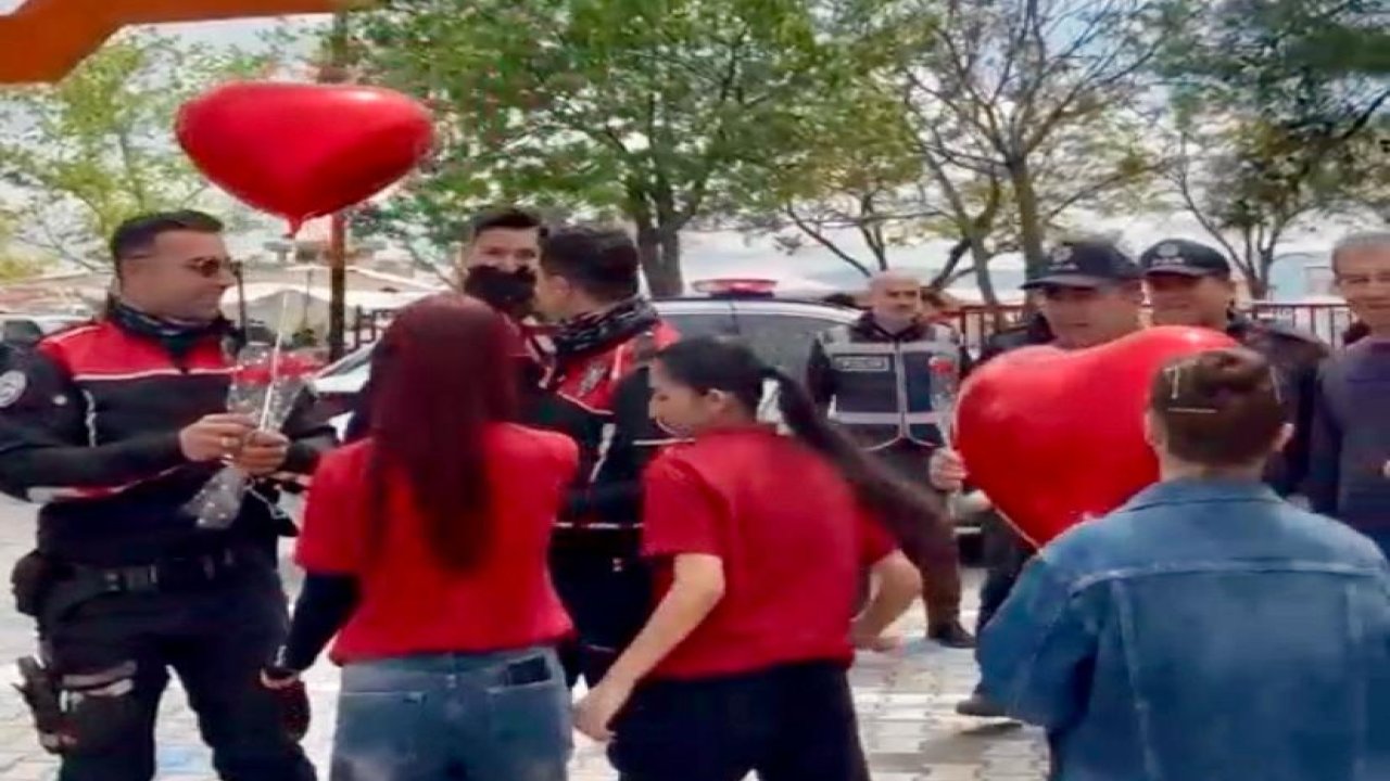 Kahramanmaraş’ta Polis Haftası Kutlaması Kavga Senaryosuyla Başladı, Sevgiyle Bitti!