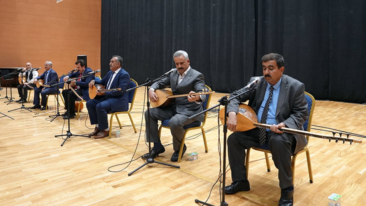 Âşıklar Sahne Aldı, Edebiyatın Kalbi Sazla Çarptı!