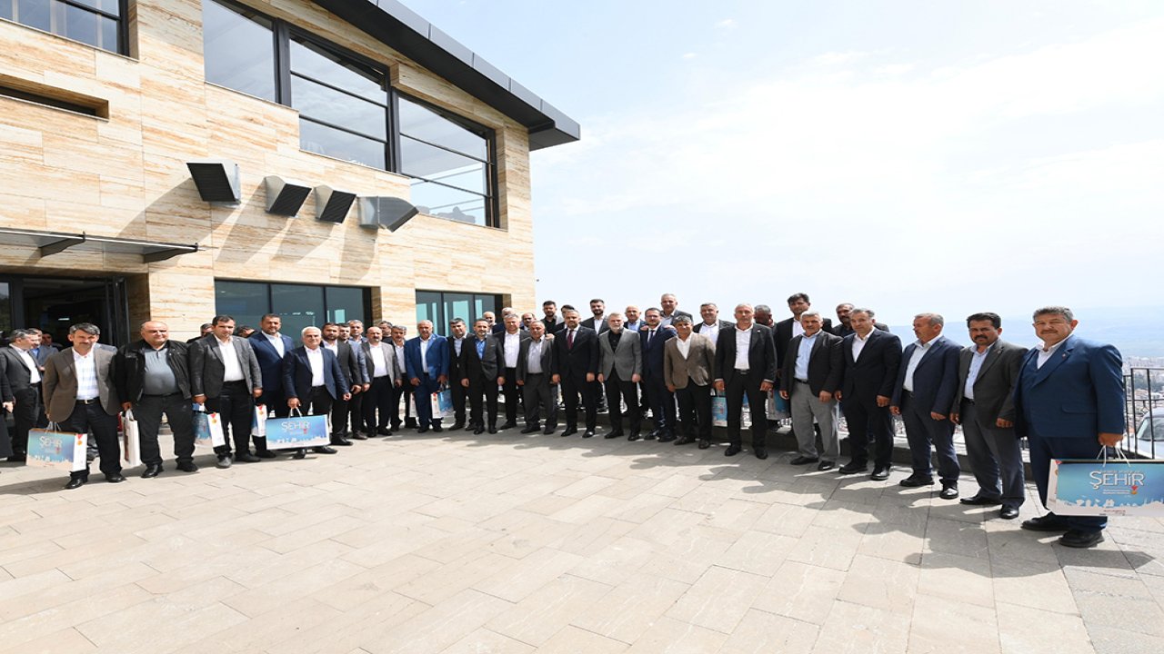 Başkan Görgel, Onikişubat’ın Batı Mahalle Muhtarlarıyla Bir Araya Geldi!