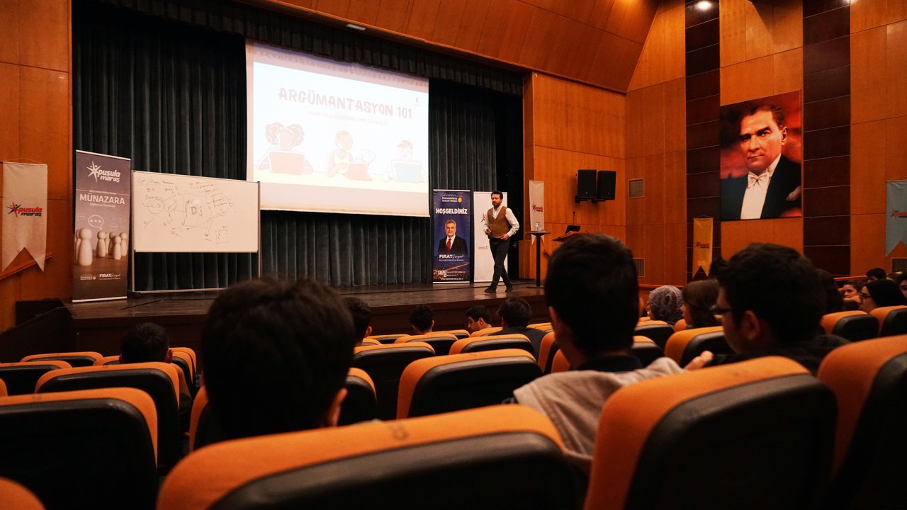 Genç Fikirler, Münazara Sahnesinde Hünerlerini Sergilemeye Hazırlanıyor