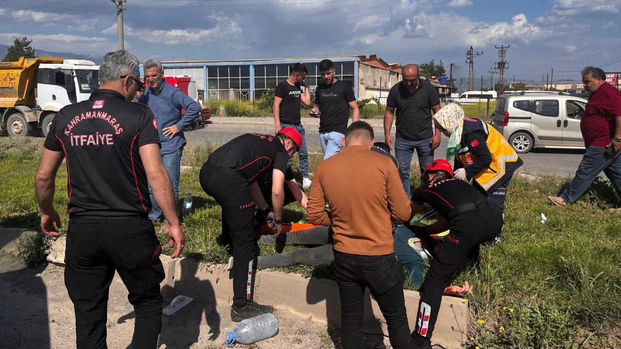 Kahramanmaraş’ta kamyonet ile hafif ticari araç çarpıştı: 3 yaralı