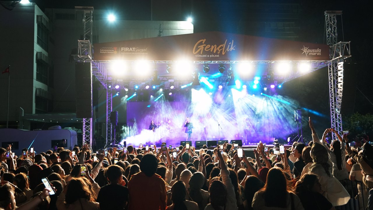 Kahramanmaraş’ta Emre Aydın Konserine büyük ilgi!