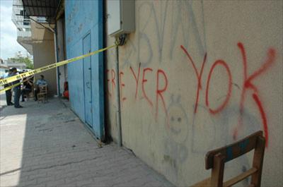 PKK yanlıları tekstil atölyesini kundakladı 