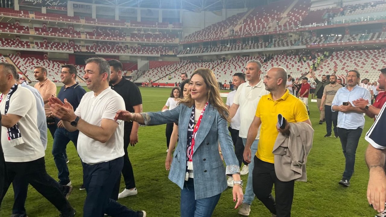 Milletvekili Karakoç Dora’dan Şampiyon Kahramanmaraş İstiklalspor’a Tebrik Mesajı: “Bu Zafer, Daha Nicelerinin Başlangıcı”