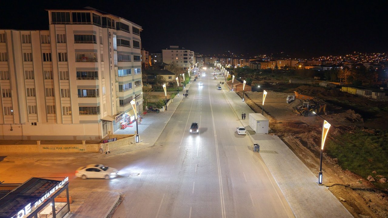 Afşin’de Şehit Fırat Yılmaz Çakıroğlu Caddesi Yenilendi