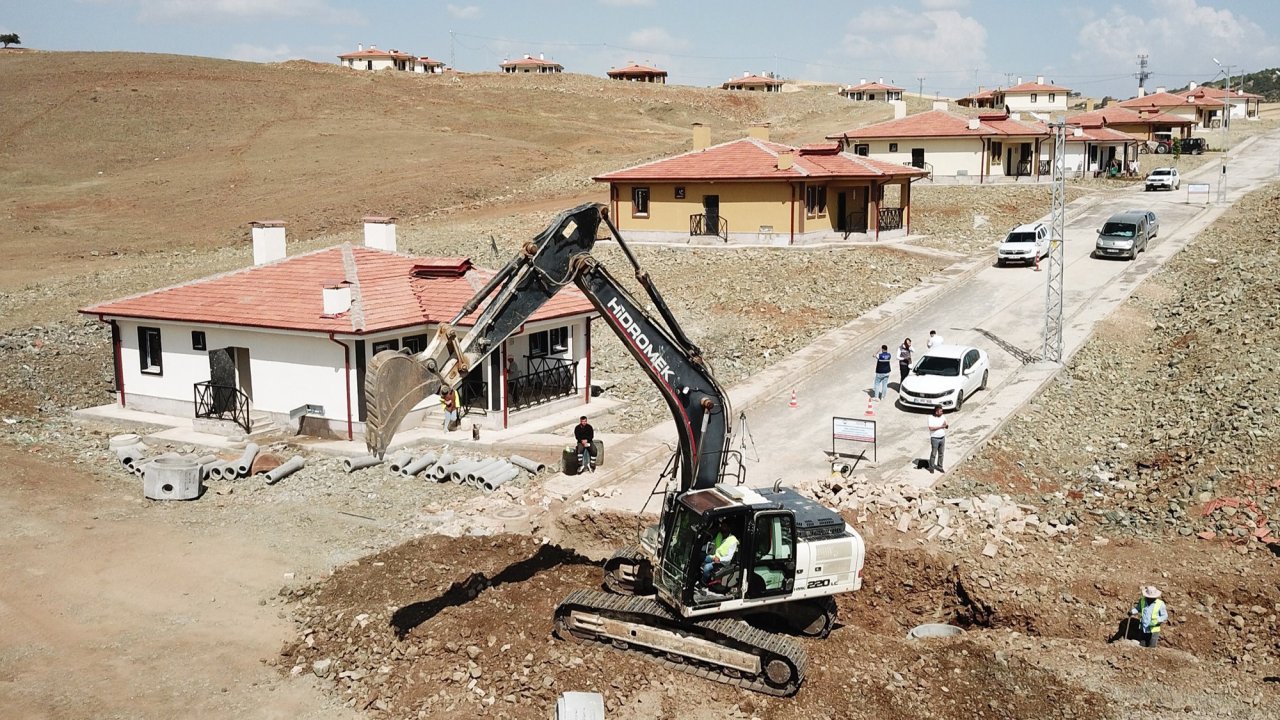 Kahramanmaraş’ta 7 İlçe 34 Mahallede Köy Evlerine 240 Milyonluk Yatırım!
