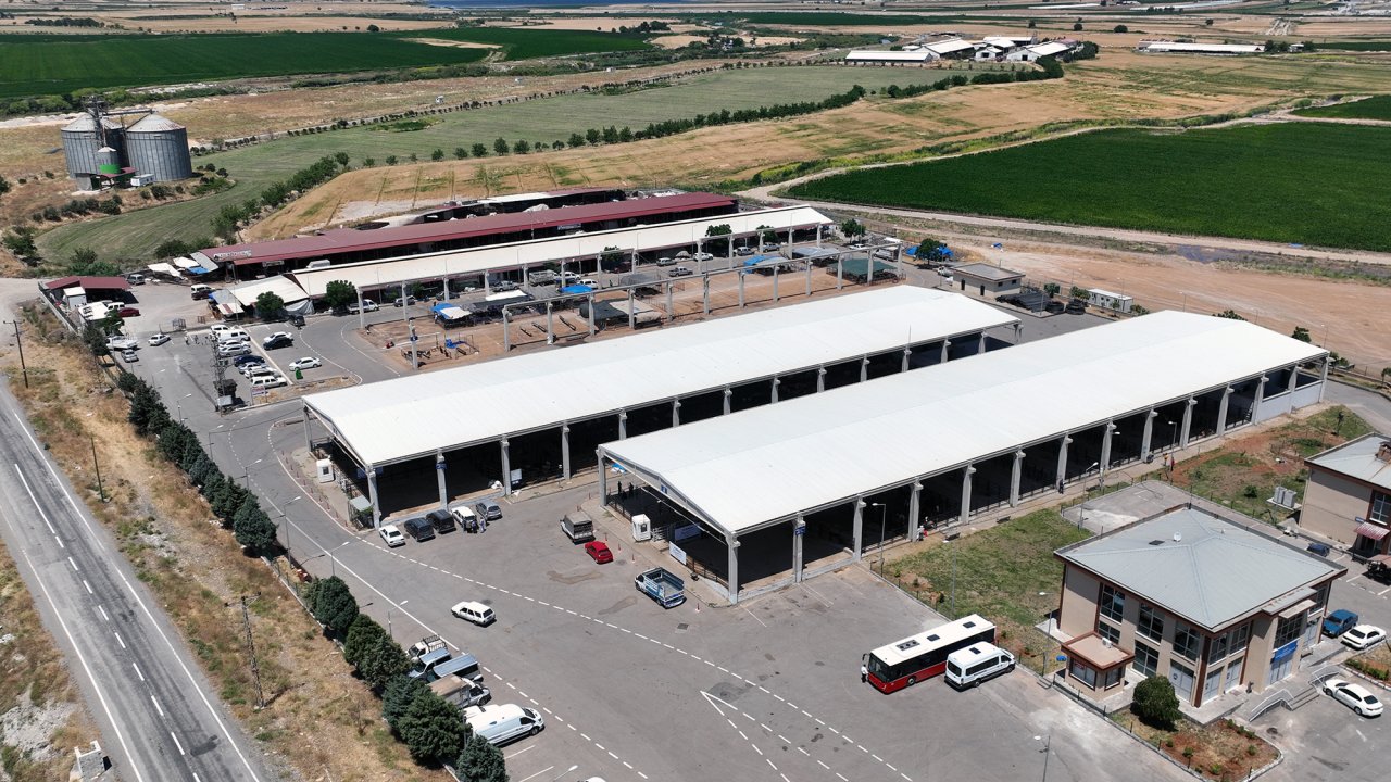 Kahramanmaraş'ta Kurban Pazarında hazırlıklar tamamlandı!