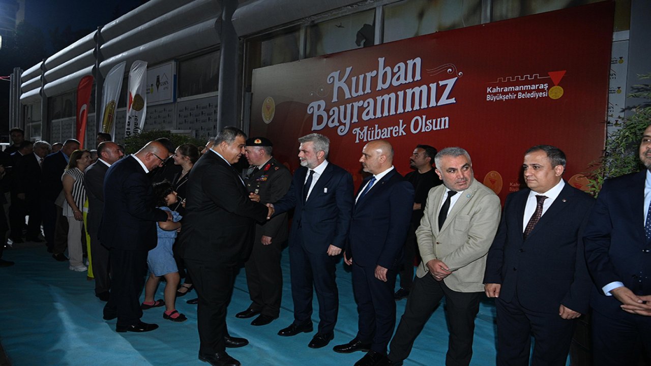 Kahramanmaraş’ta geleneksel bayramlaşma töreni!