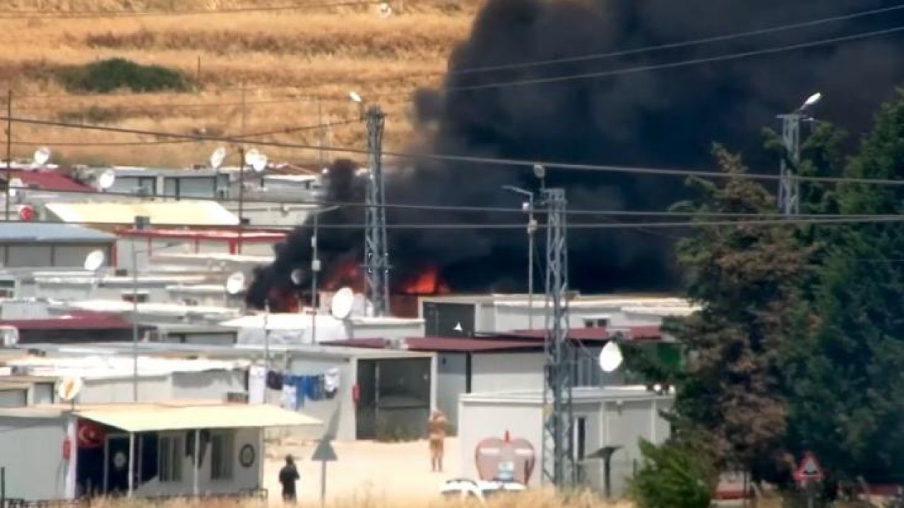 Kahramanmaraş'ta konteynır kentte yangın!