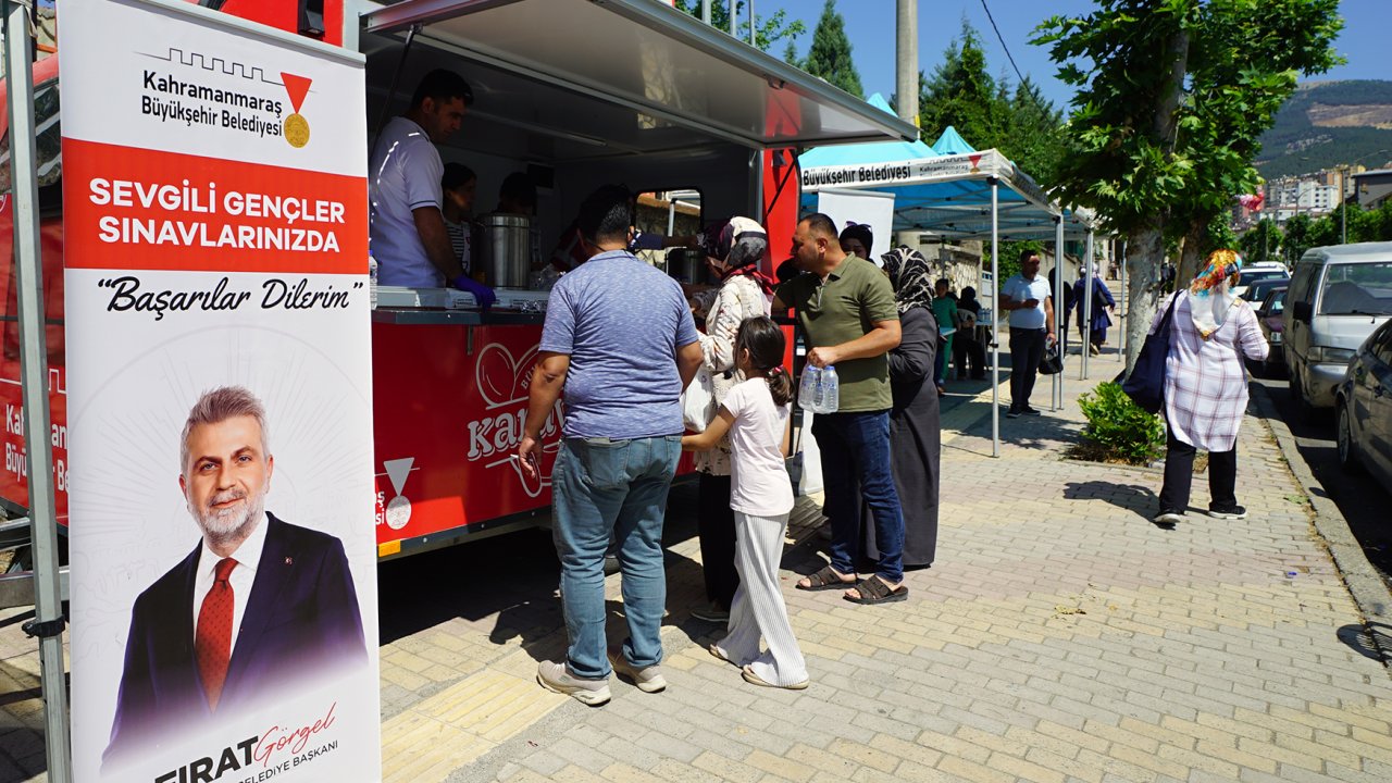 Büyükşehir, öğrenci ve velilerin LGS heyecanına ortak oldu!