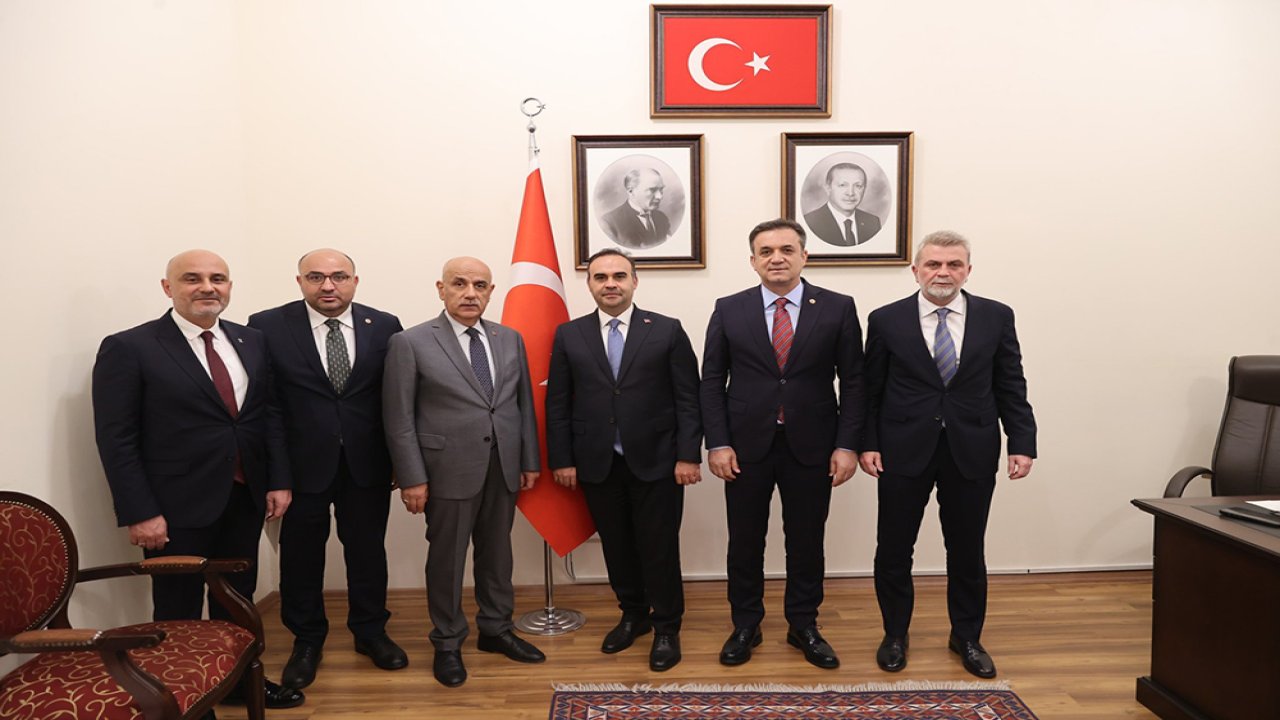 AK Parti Kahramanmaraş Heyeti, Sanayi ve Teknoloji Bakanı Kacır ile Görüştü!