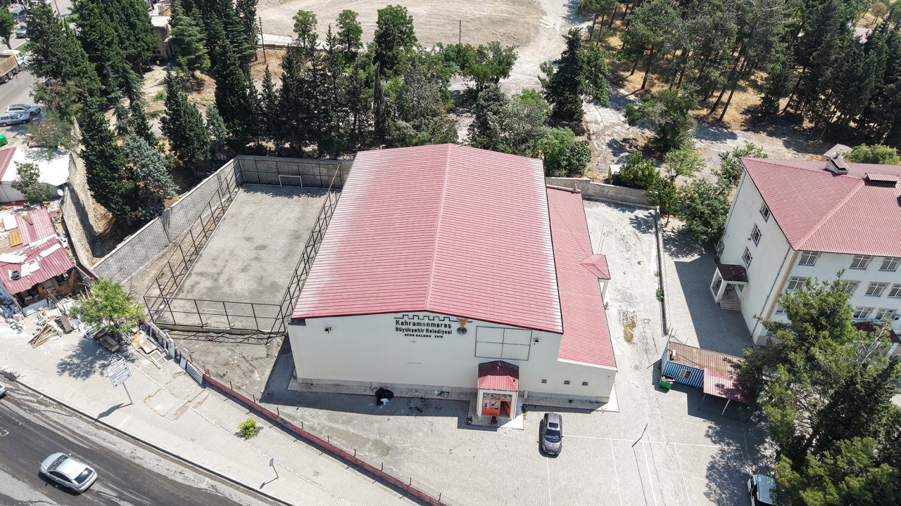 Kahramanmaraş’ta Hacı Bayram Veli Spor Salonu Yenileniyor!