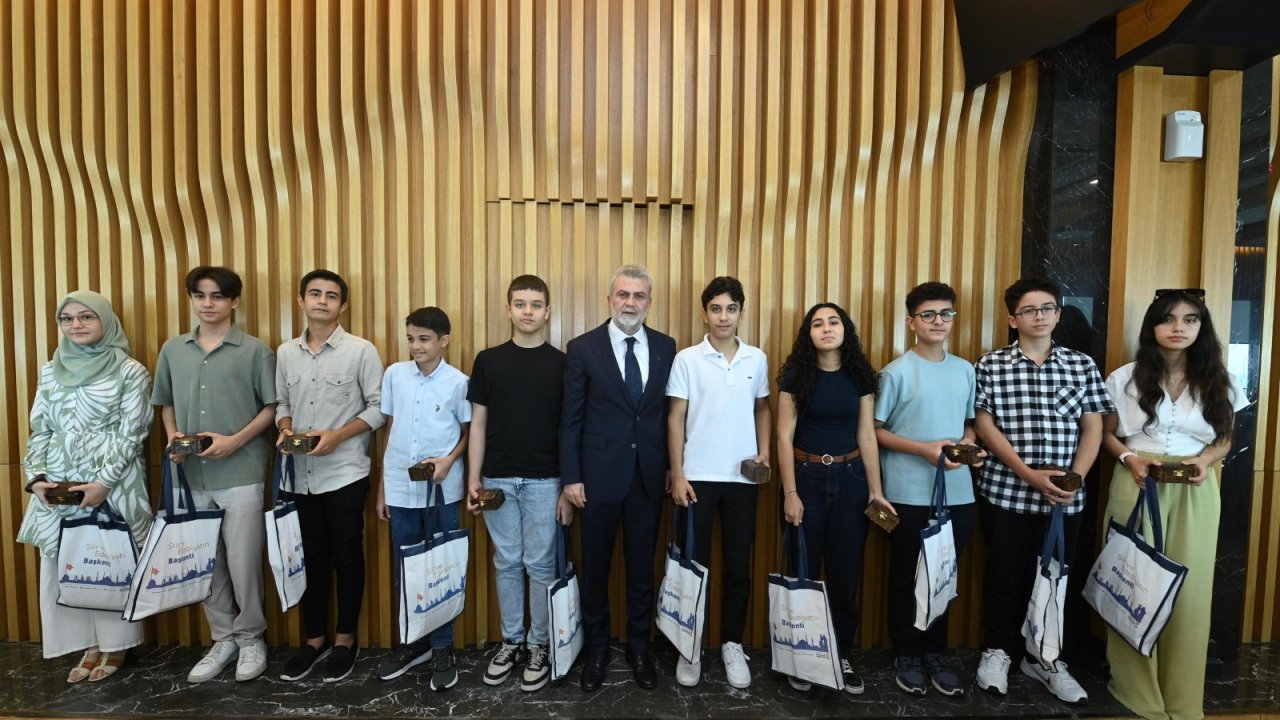 Kahramanmaraş’ta LGS’de Başarılı Olan Öğrencilere ödül!