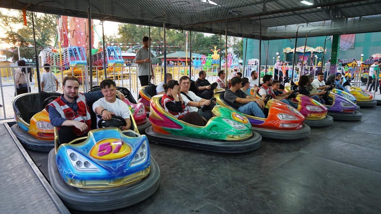 Down Sendromlu Çocuklar Fuarın Renkleri Oldu!